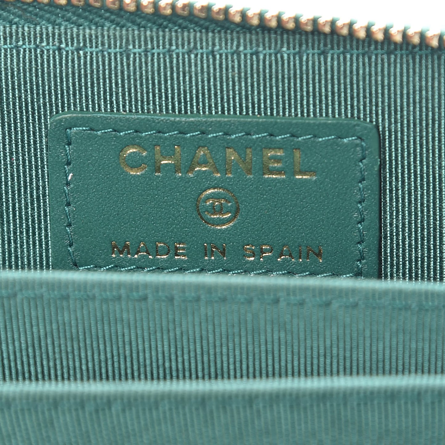 Metallic Caviar Quilted Zip Coin Purse Green