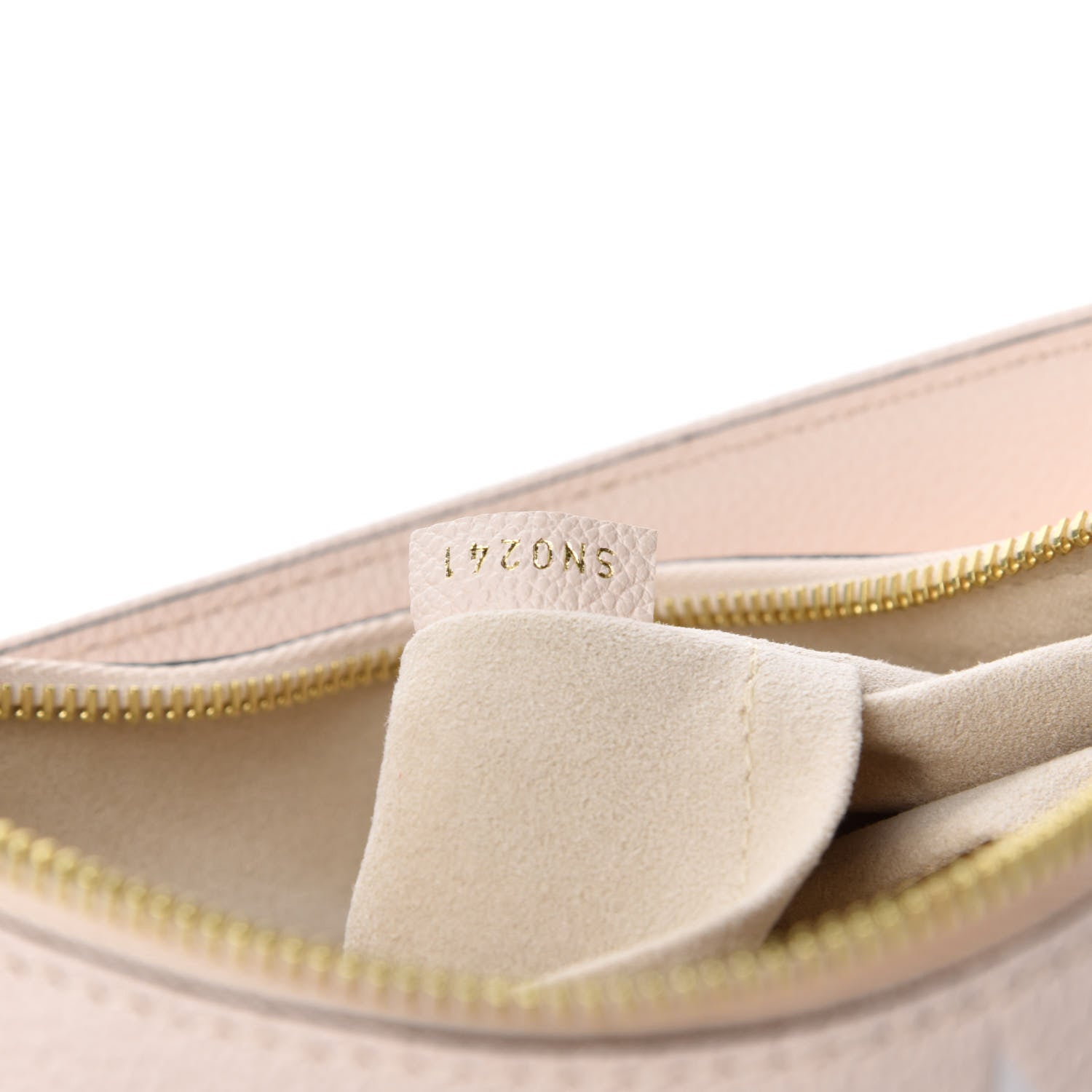 Louis Vuitton Empreinte Monogram Giant By The Pool Marshmallow Hobo Cream Saffron 9 of 10