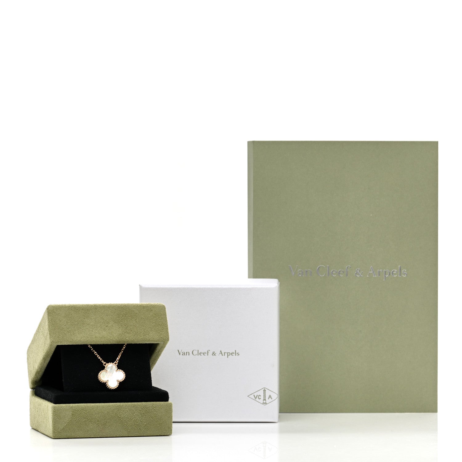 Van Cleef & Arpels 18K Yellow Gold Mother of Pearl Vintage Alhambra Pendant Necklace 6 of 6