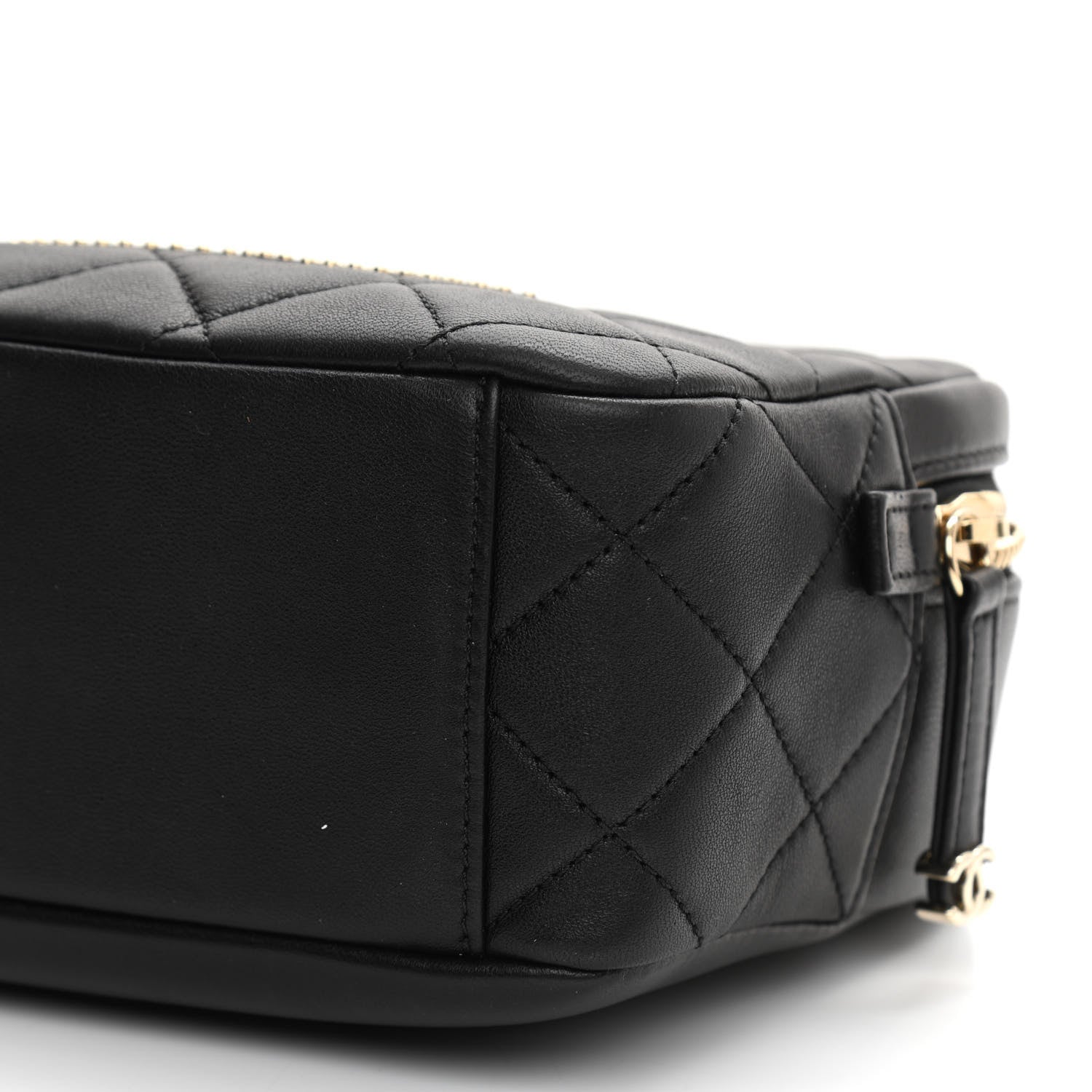 Chanel Lambskin Quilted Studded Quilted Vanity Case With Chain Black 10 of 10
