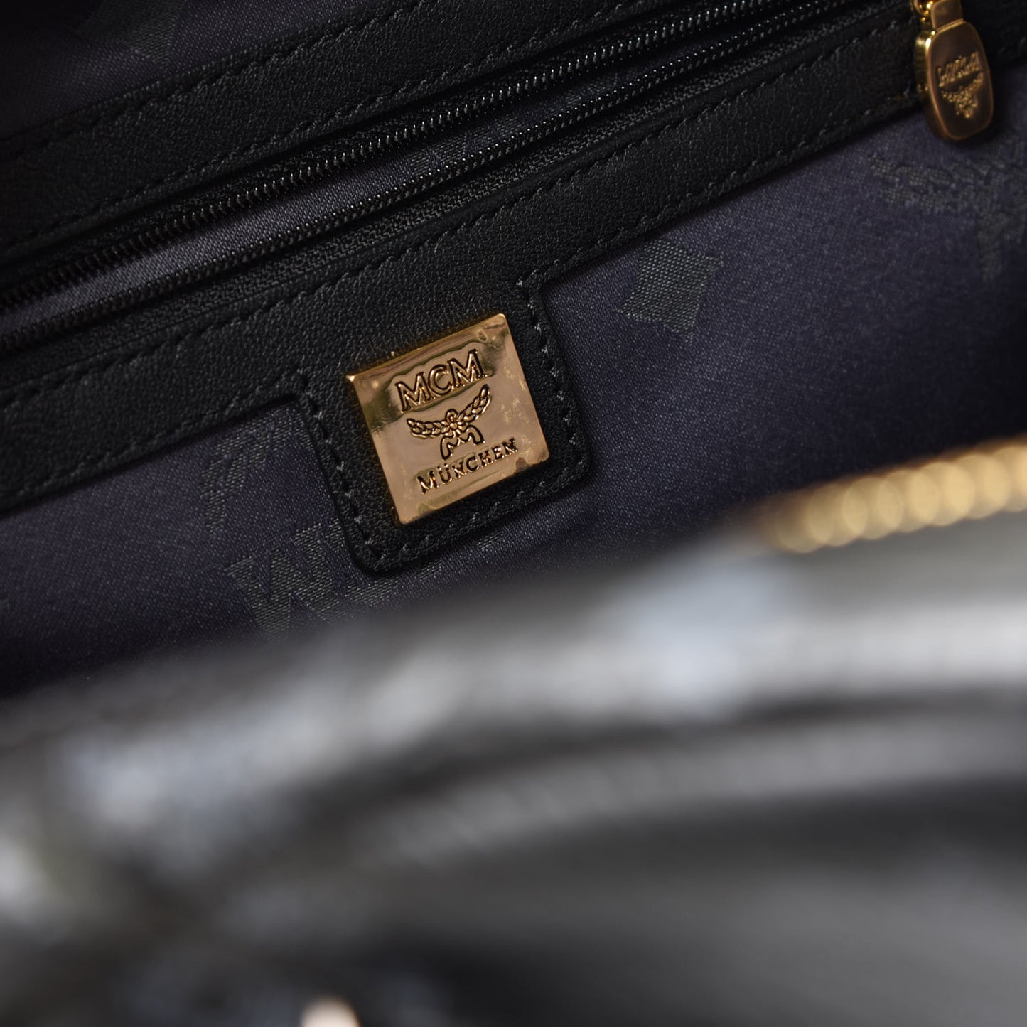 Visetos Studded Medium Stark M Backpack Black