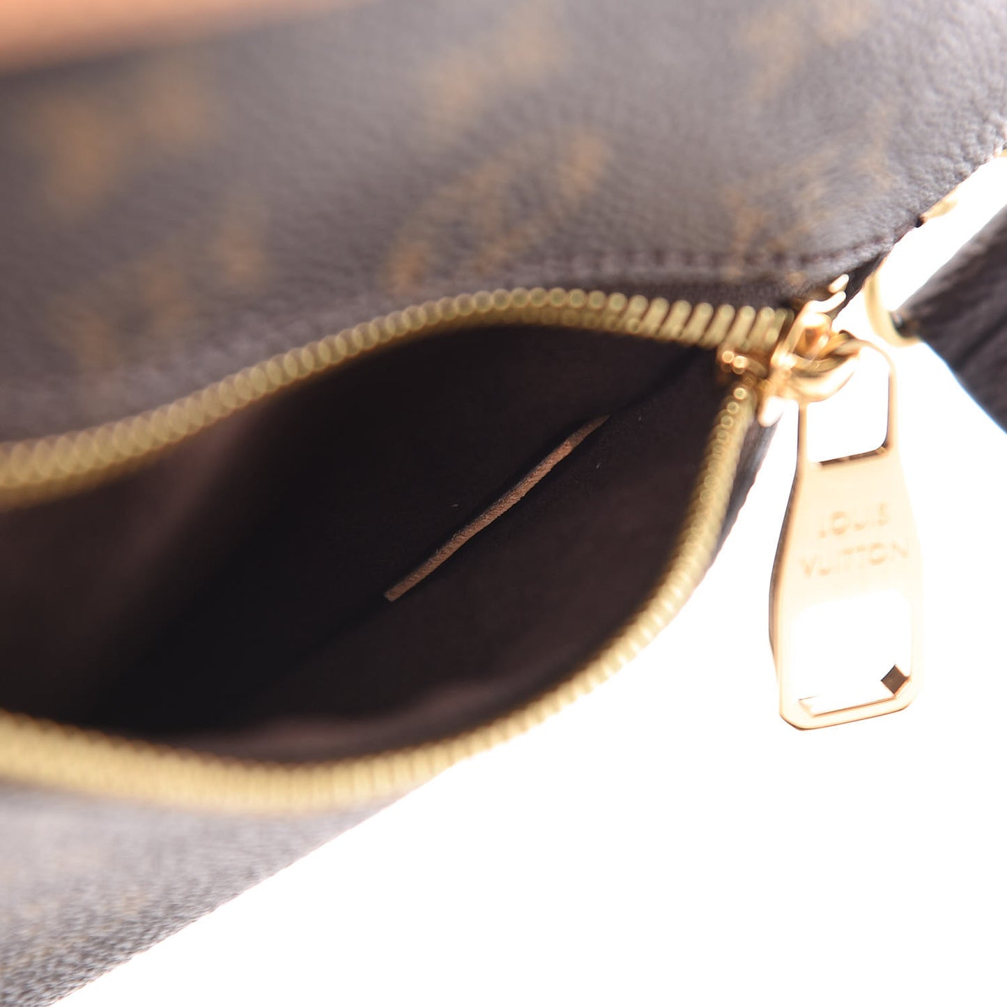Monogram Pochette Metis
