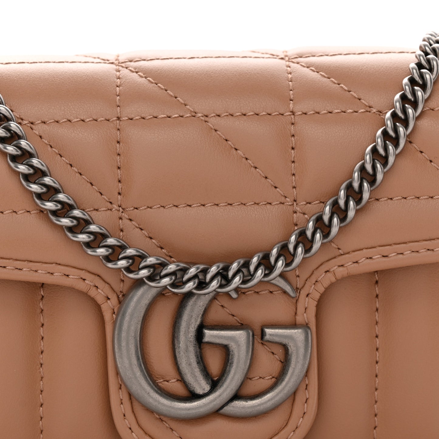 Calfskin Matelasse Aria Super Mini GG Marmont Shoulder Bag Camelia