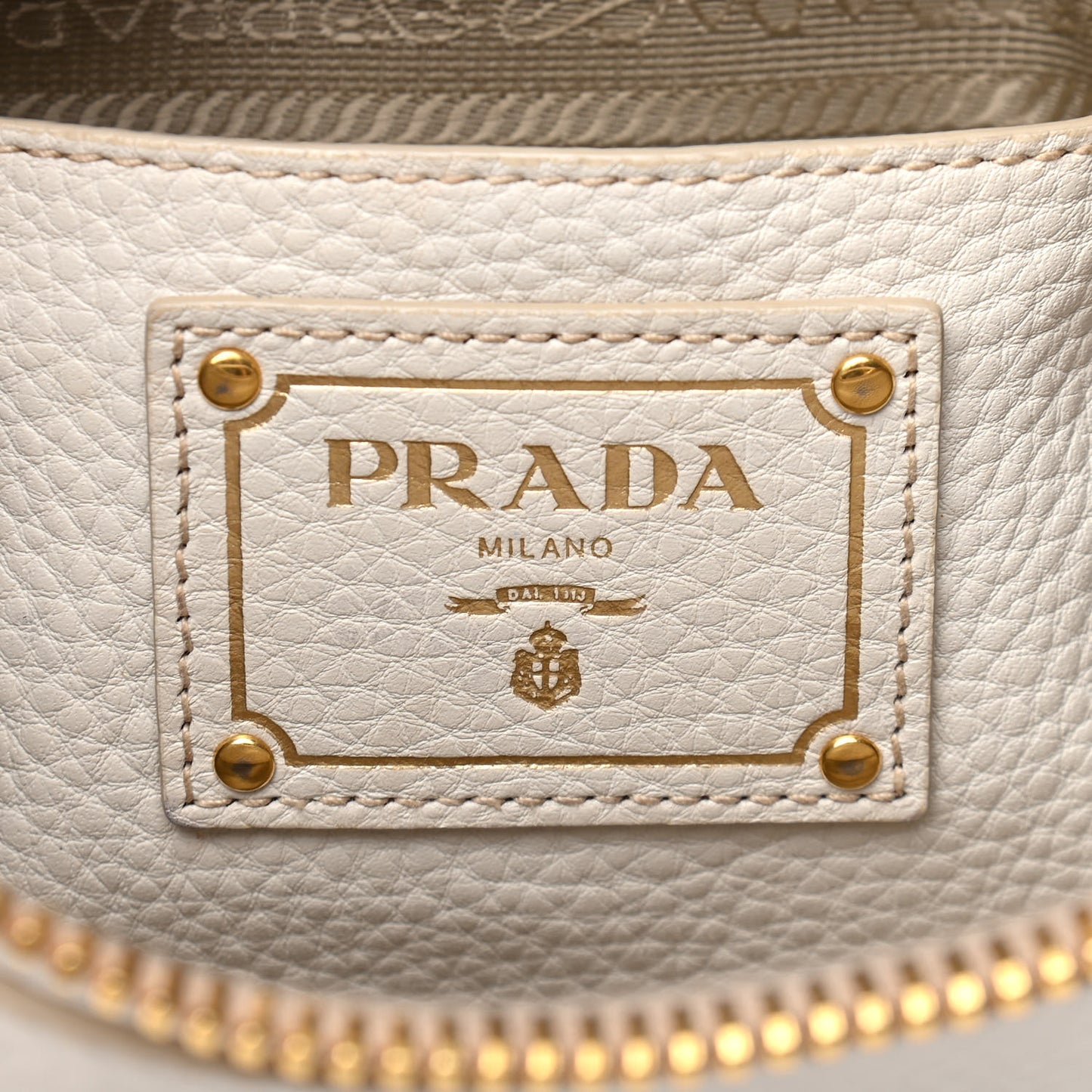 Vitello Daino Shoulder Bag White