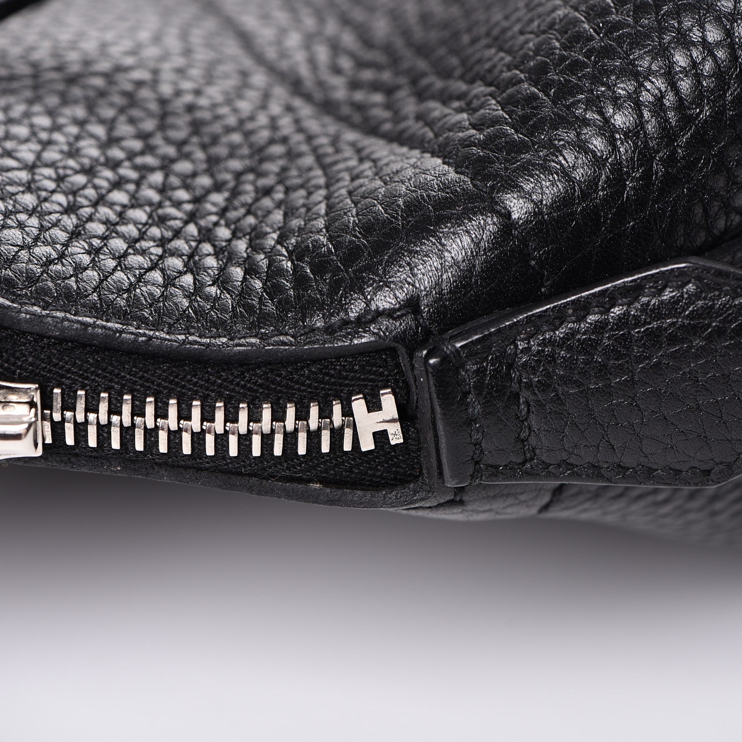 Hermes Taurillon Clemence Bolide 31 Black 14 of 26