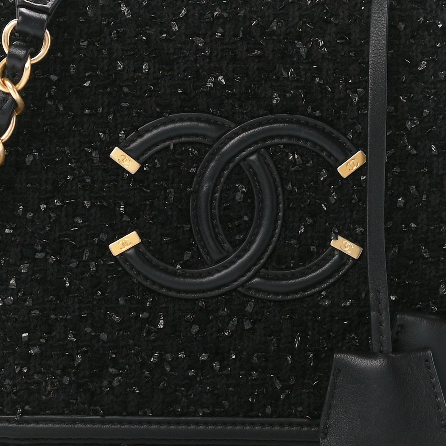 Tweed Quilted Medium CC Filigree Vanity Case Black