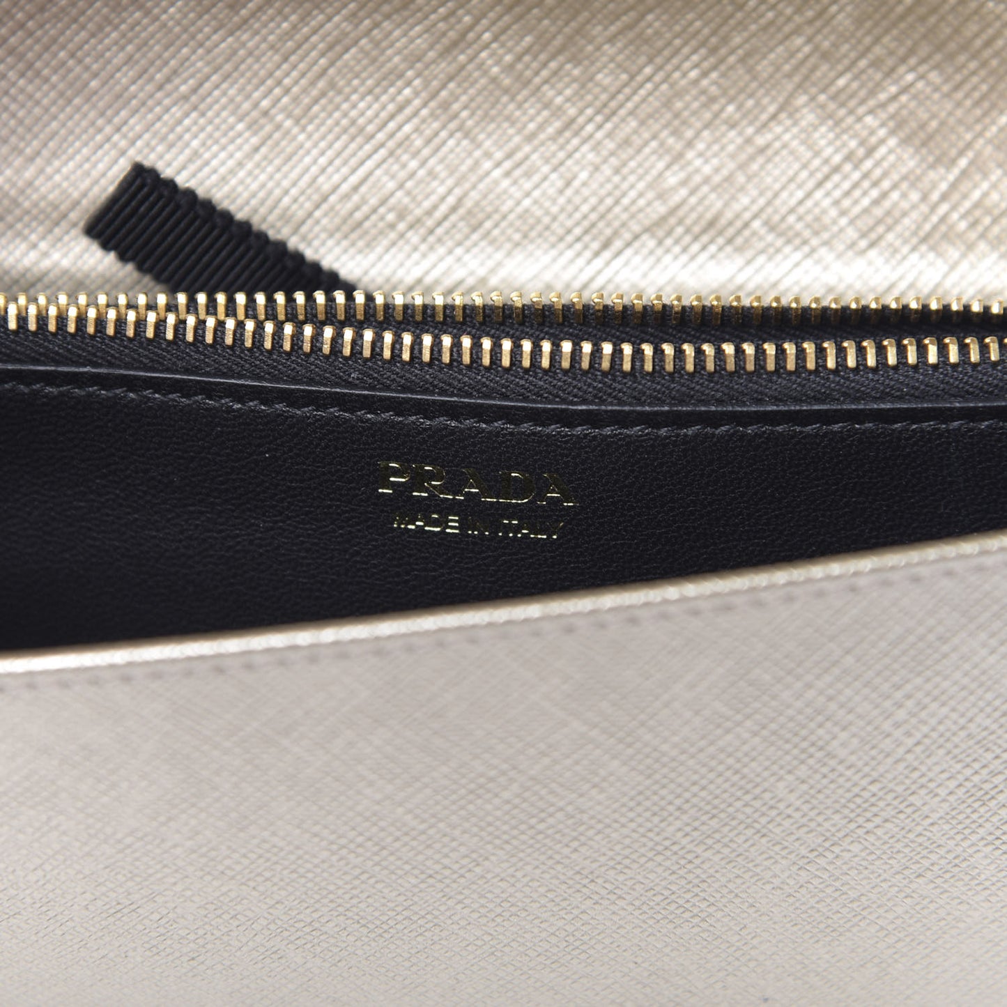 Metallic Saffiano Lux Chain Wallet Pirite