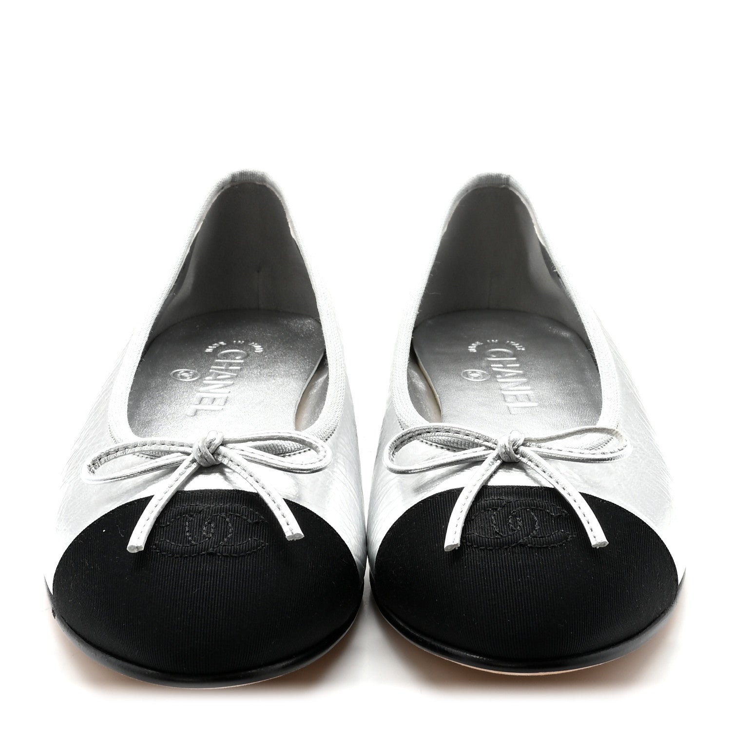 Chanel Laminated Crumpled Lambskin Grosgrain Cap Toe CC Ballerina Flats 40 Silver Black 3 of 10