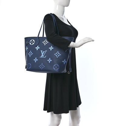 Louis Vuitton Empreinte Monogram Giant Neverfull MM Degrade Bleu 2 of 9