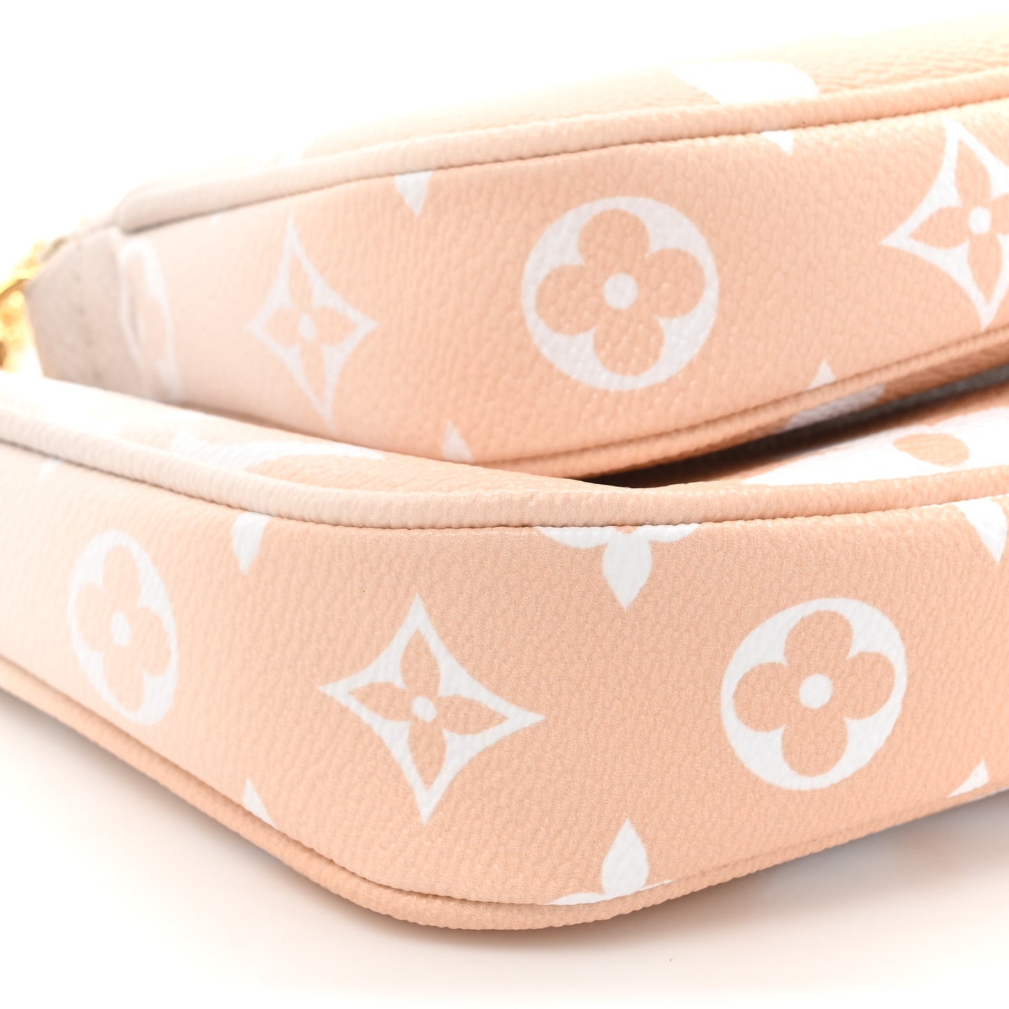 Monogram Giant By The Pool Multi Pochette Accessories Brume
