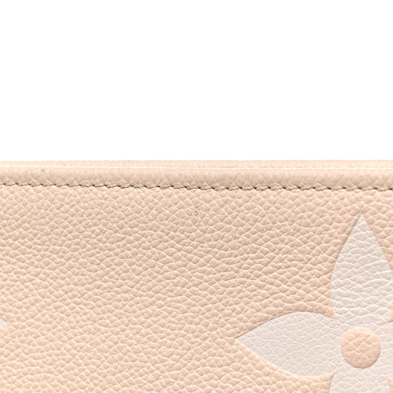 Louis Vuitton Empreinte Monogram Giant By The Pool Toiletry Pouch 26 Cream Saffron 10 of 16