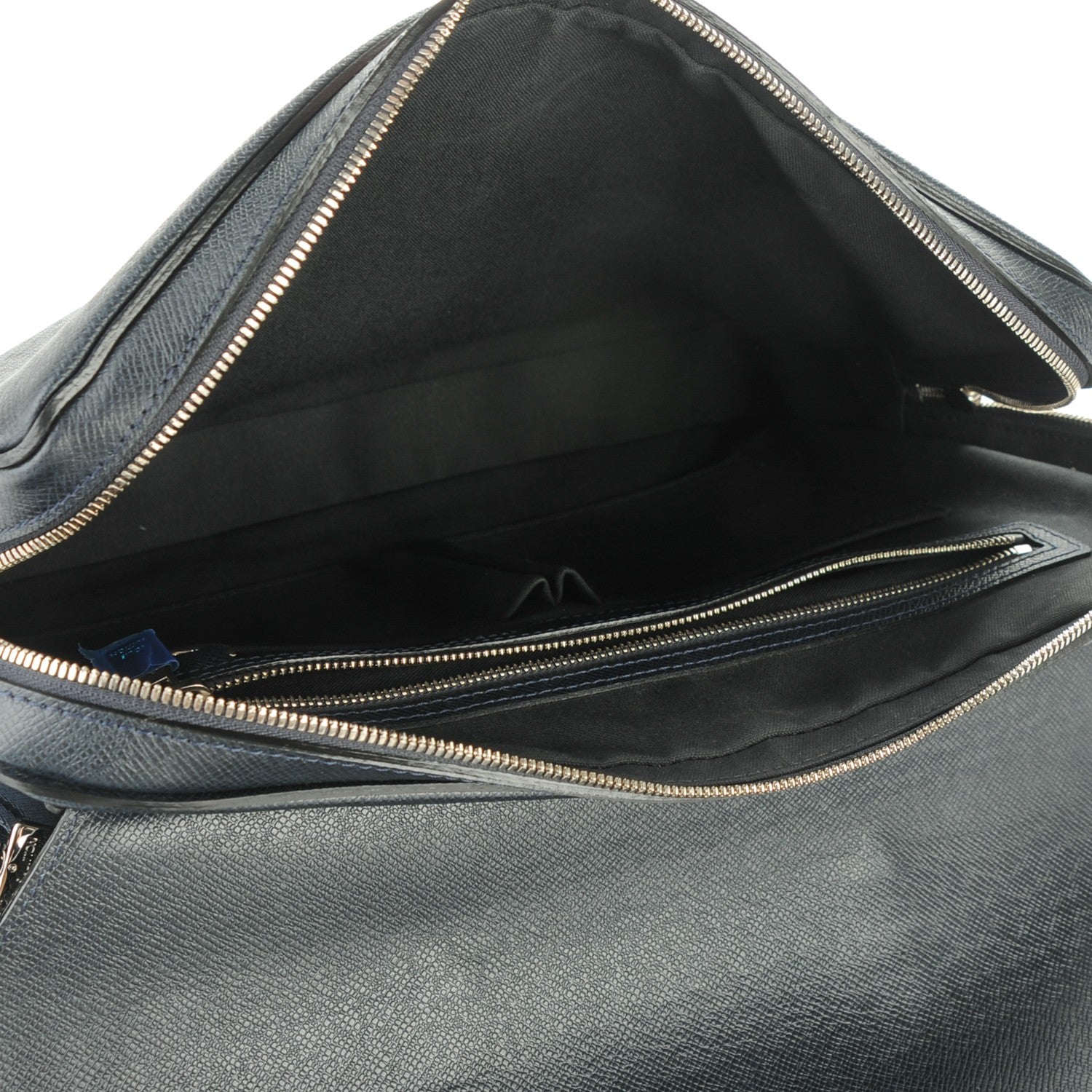 Louis Vuitton Taiga Vassili PM Messenger Bag Boreal 5 of 7