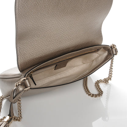 Gucci Metallic Pebbled Calfskin Medium Soho Flap Crossbody Golden Beige 5 of 7