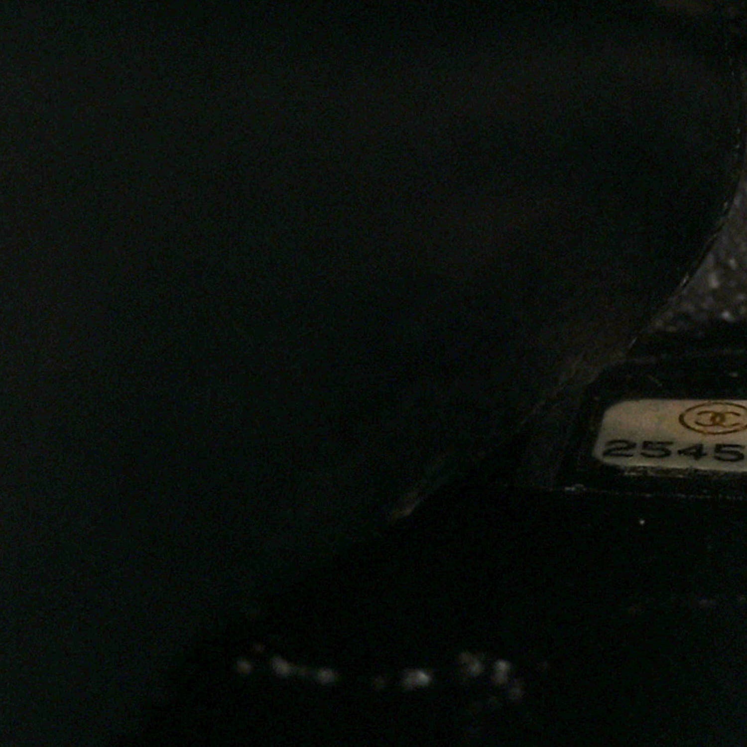 Chanel Caviar Quilted Medium CC Filigree Vanity Case Black 7 of 10
