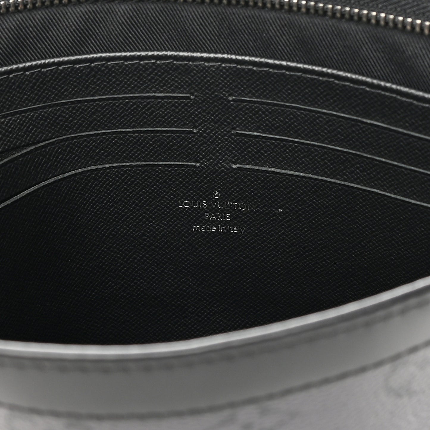 Monogram Eclipse Reverse Pochette Voyage MM
