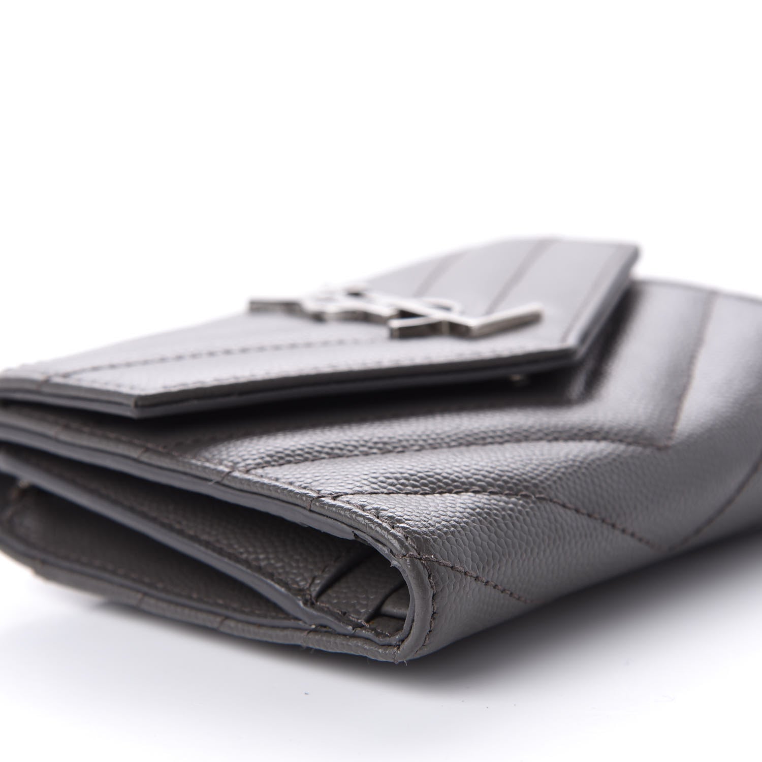 Saint Laurent Grain De Poudre Matelasse Chevron Monogram Compact Tri Fold Wallet Earth 9 of 12