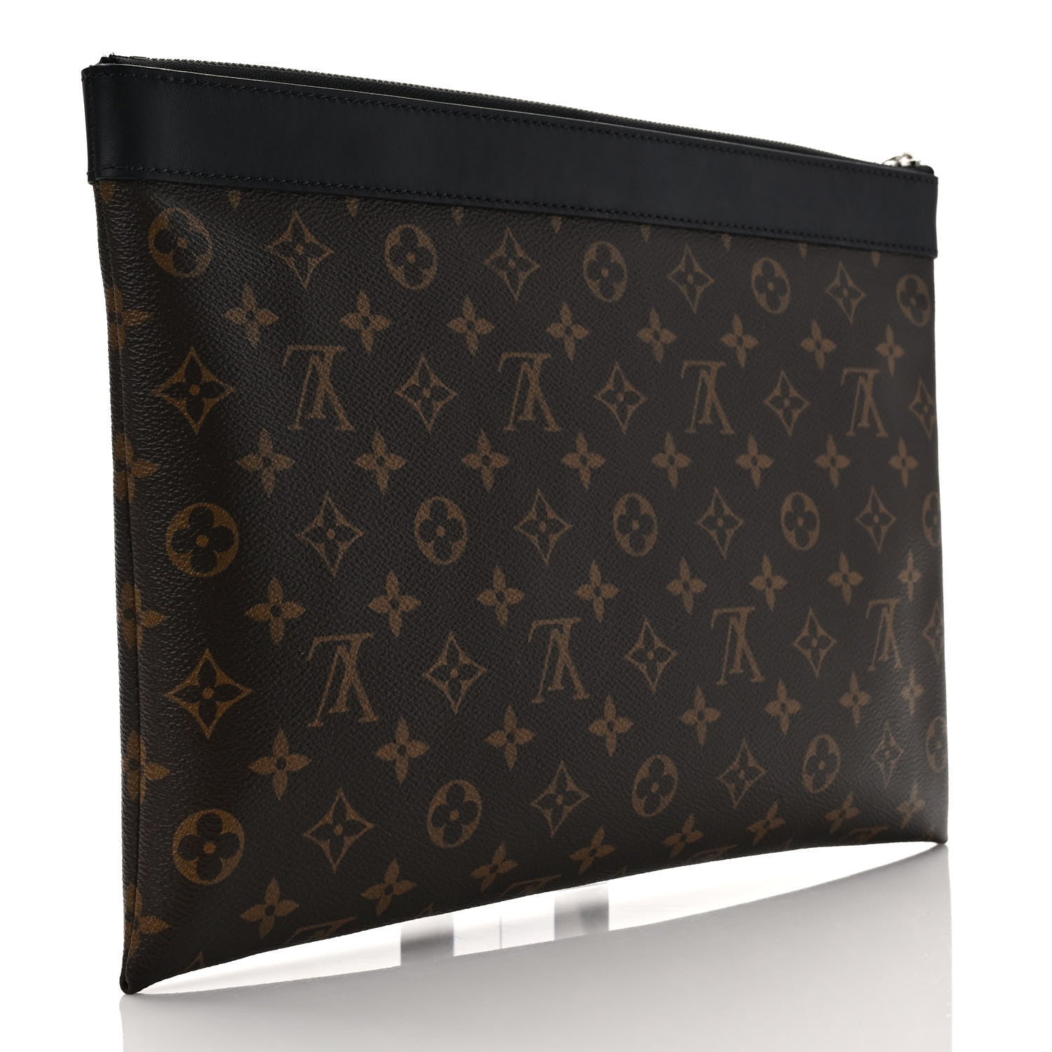 Louis Vuitton Monogram Discovery Pochette GM 3 of 7