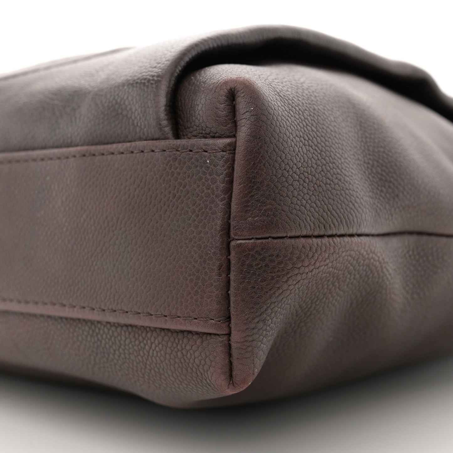 Caviar Large CC Tuck Tote Brown