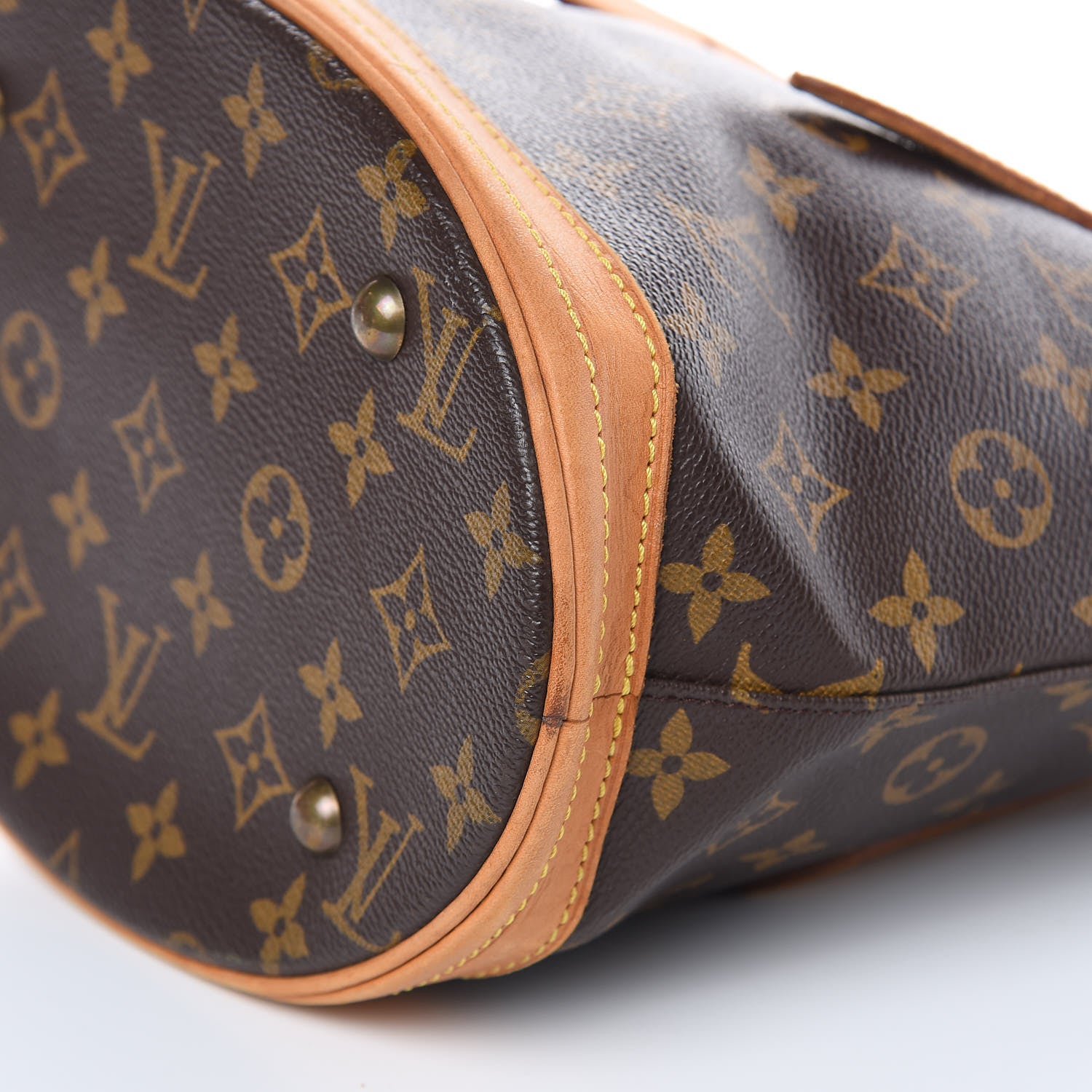 Louis Vuitton Monogram Petit Bucket 23 8 of 17