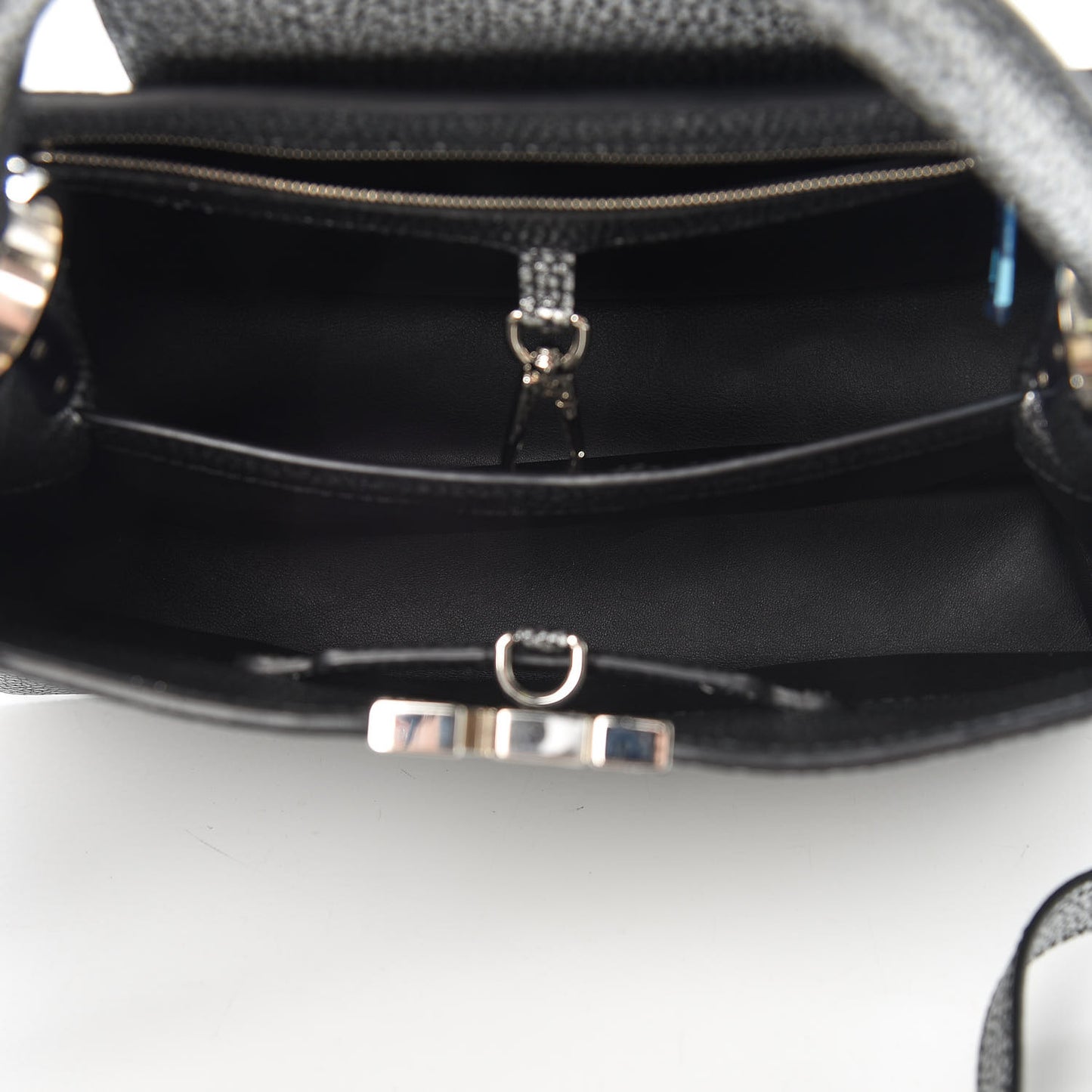 Taurillon Capucines PM Chrome