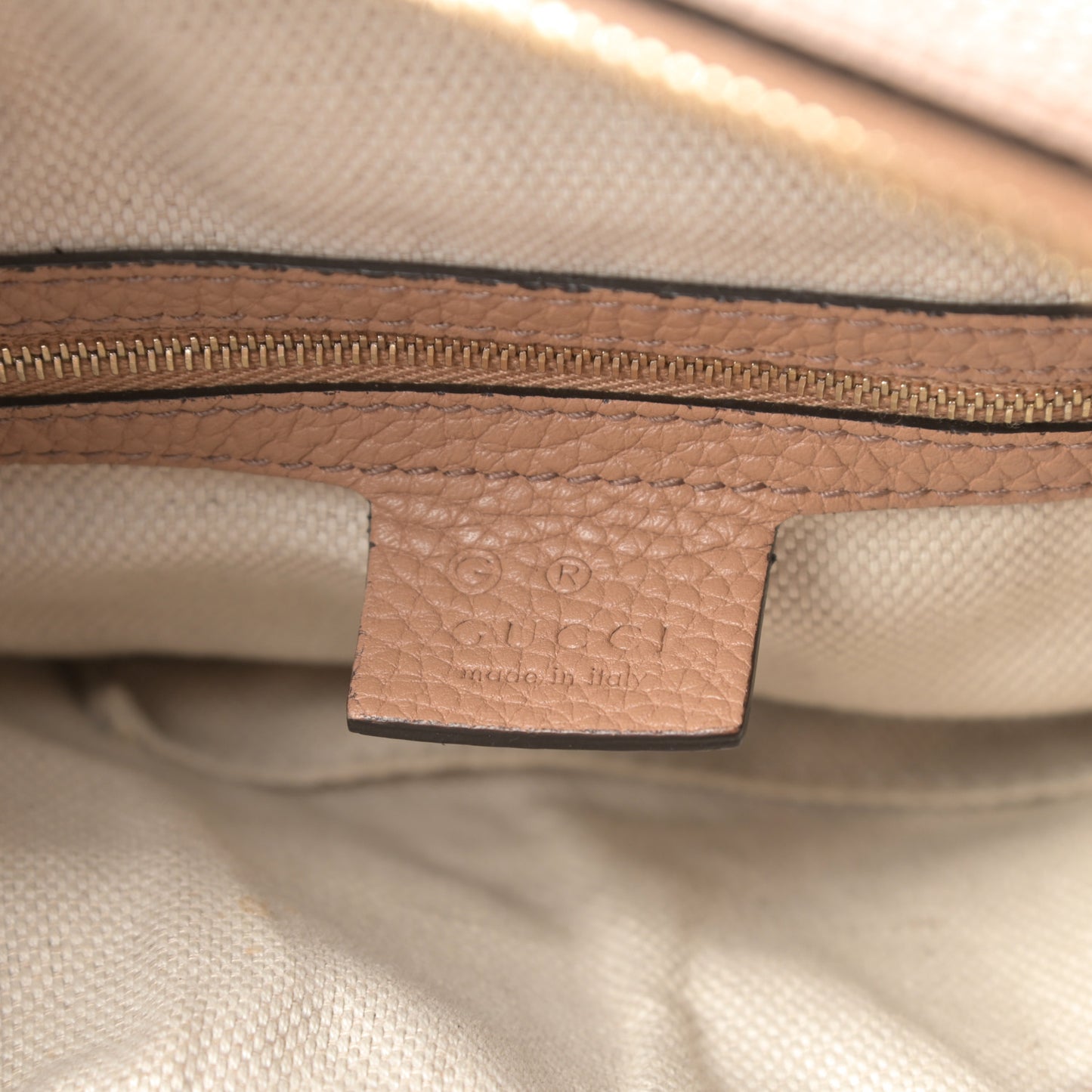 Pebbled Calfskin Large Soho Hobo Camelia