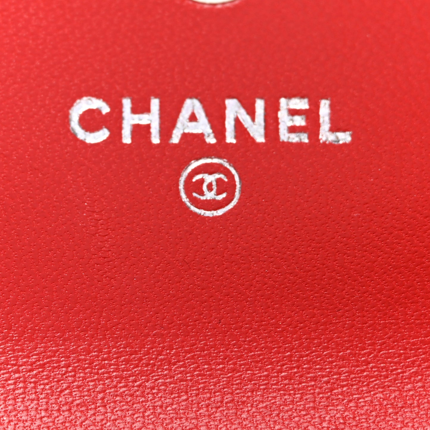 Lambskin Camellia Embossed Flap Card Holder Red