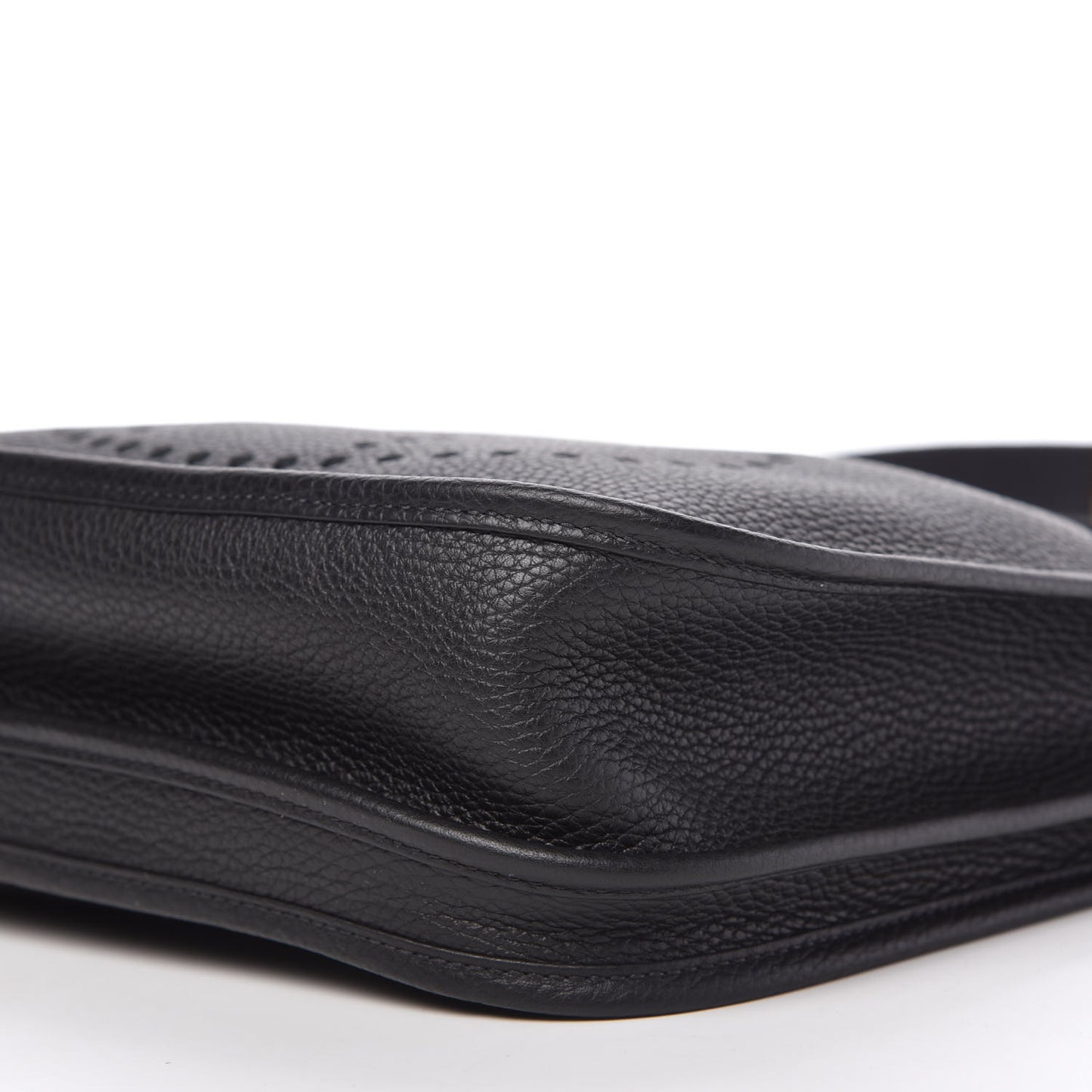 Taurillon Clemence Evelyne III PM Black