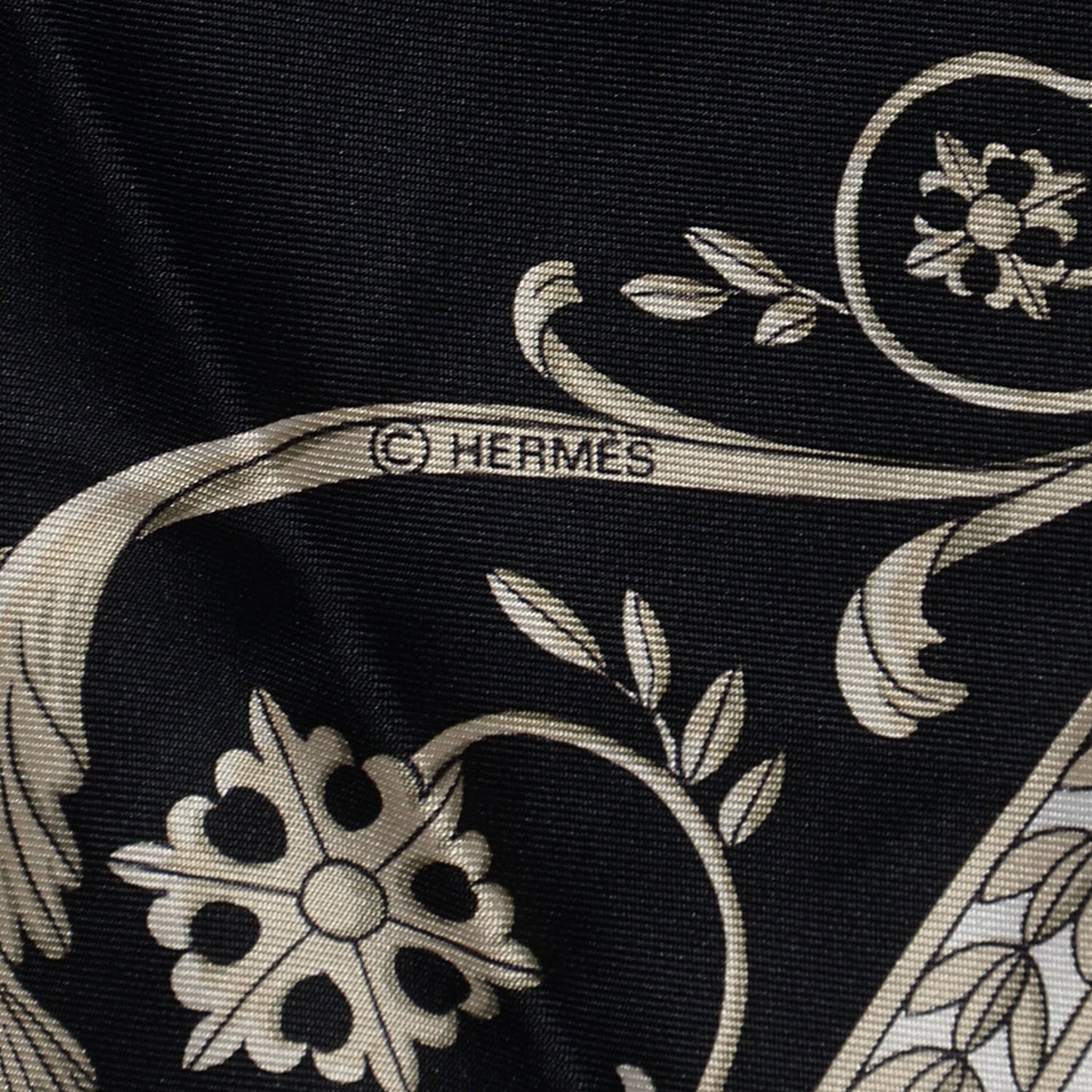 Silk La Promenade de Longchamps Scarf 90