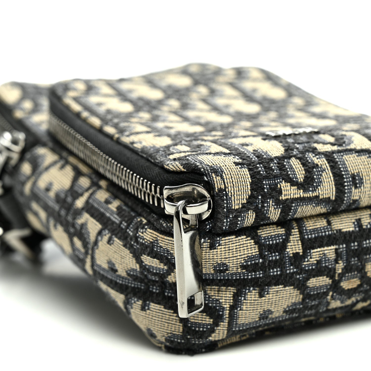 Christian Dior Oblique Micro Rider Pouch Blue 1942099 – FASHIONPHILE