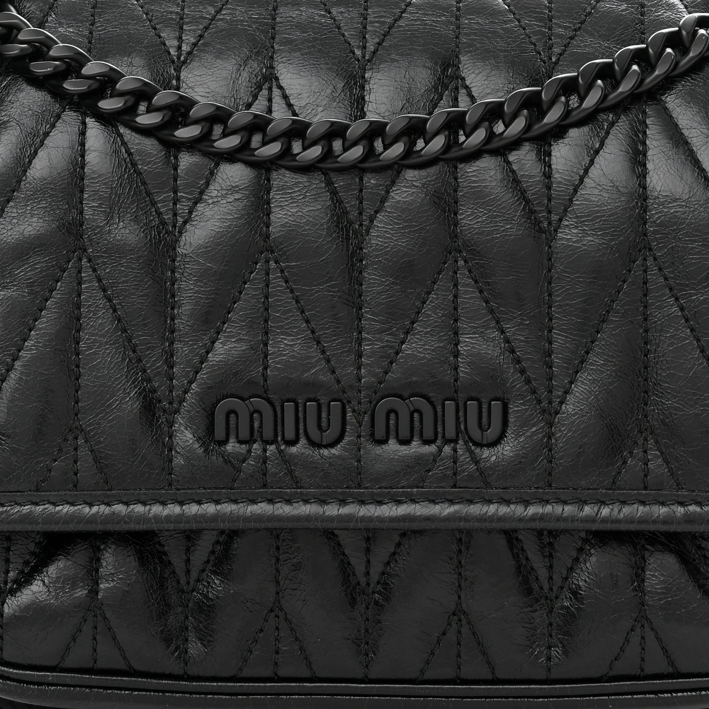 Vitello Shine Trapu Shoulder Bag Black