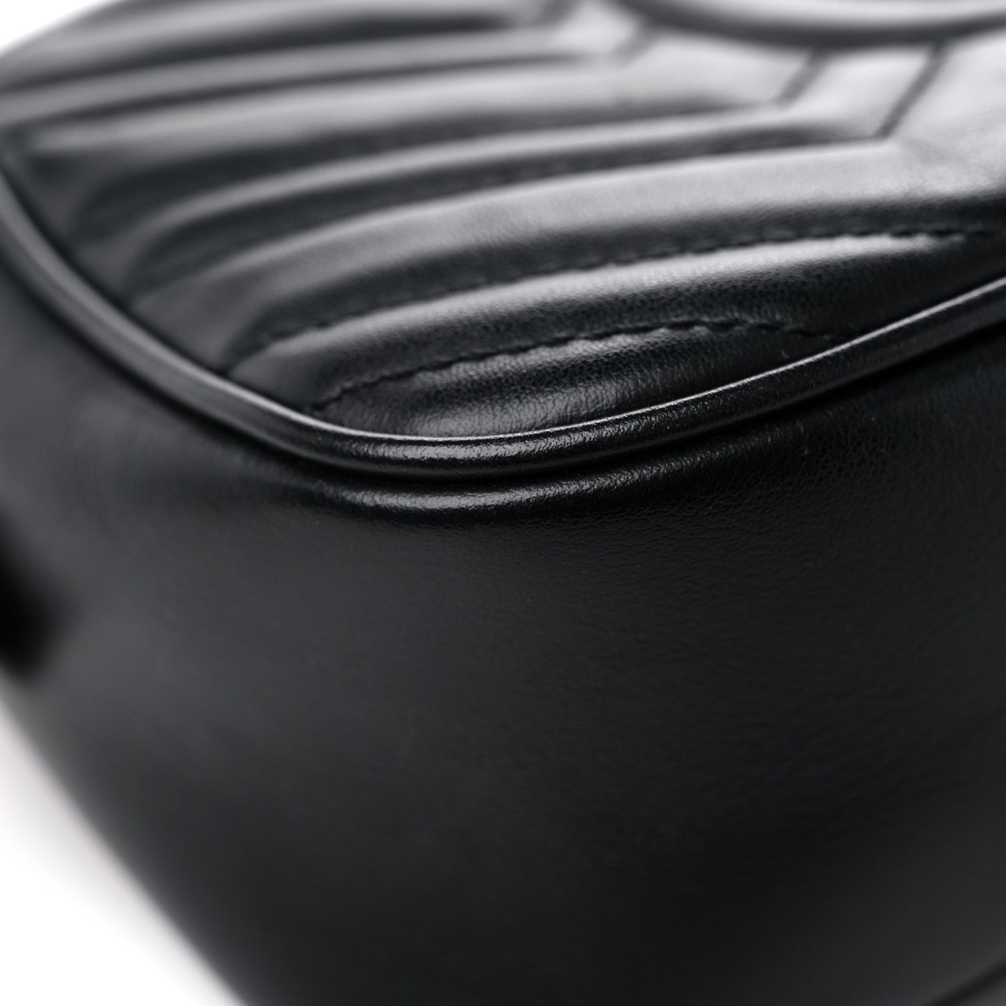 Calfskin Matelasse Small GG Marmont Chain Shoulder Bag Black