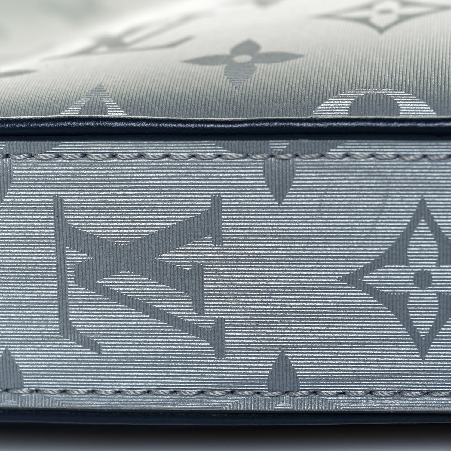Louis Vuitton Monogram Alpha Messenger Satellite Silver 12 of 13