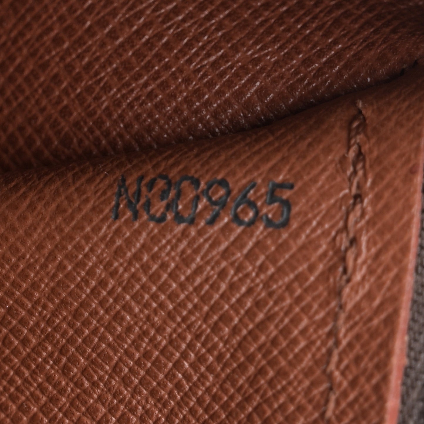 Monogram Papillon 26