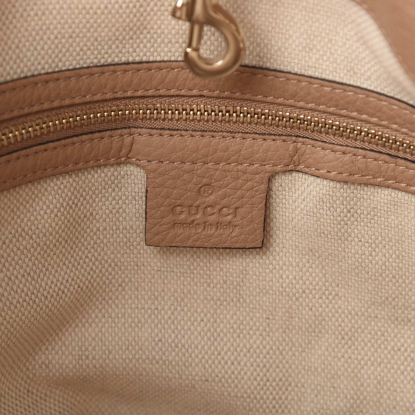 Linen Canvas Pebbled Calfskin Medium Soho Chain Shoulder Bag White Camelia