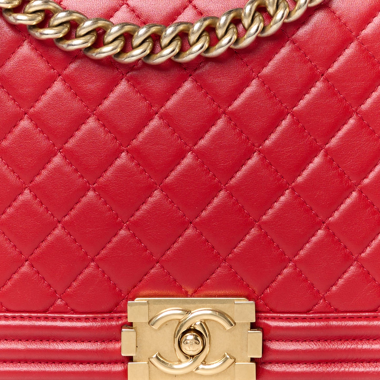 Lambskin Quilted New Medium Boy Flap Red