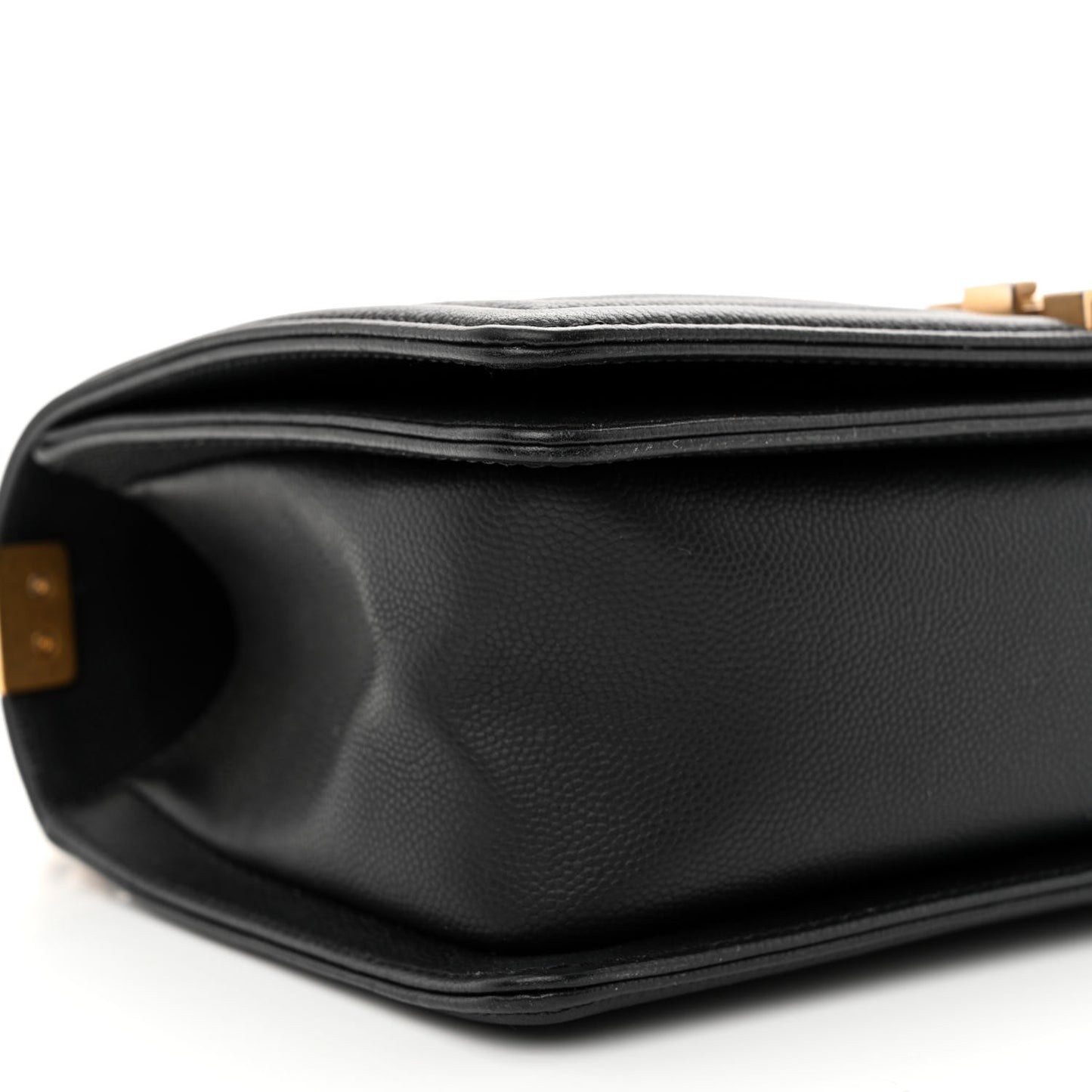 Caviar Quilted Medium Boy Flap Black