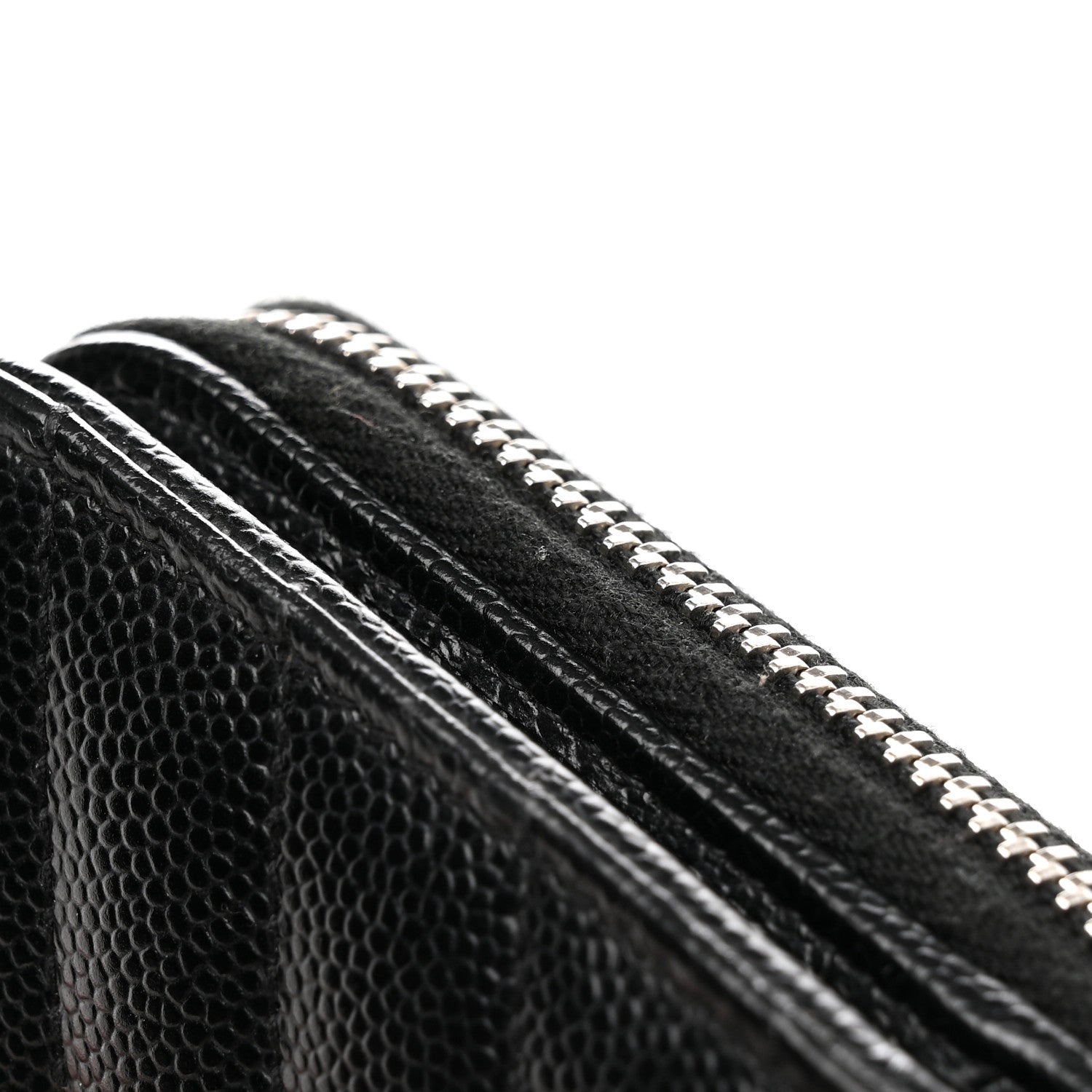 Saint Laurent Grain De Poudre Matelasse Chevron Monogram Compact Zip Around Wallet Black 9 of 10