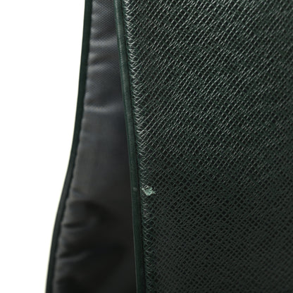 Louis Vuitton Taiga Housse Bering Garment Cover Epicea 8 of 8