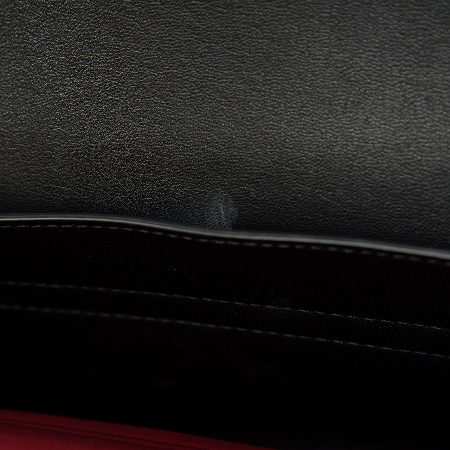 Smooth Calfskin Medium Vring Shoulder Bag Rouge Pur Cerise Black