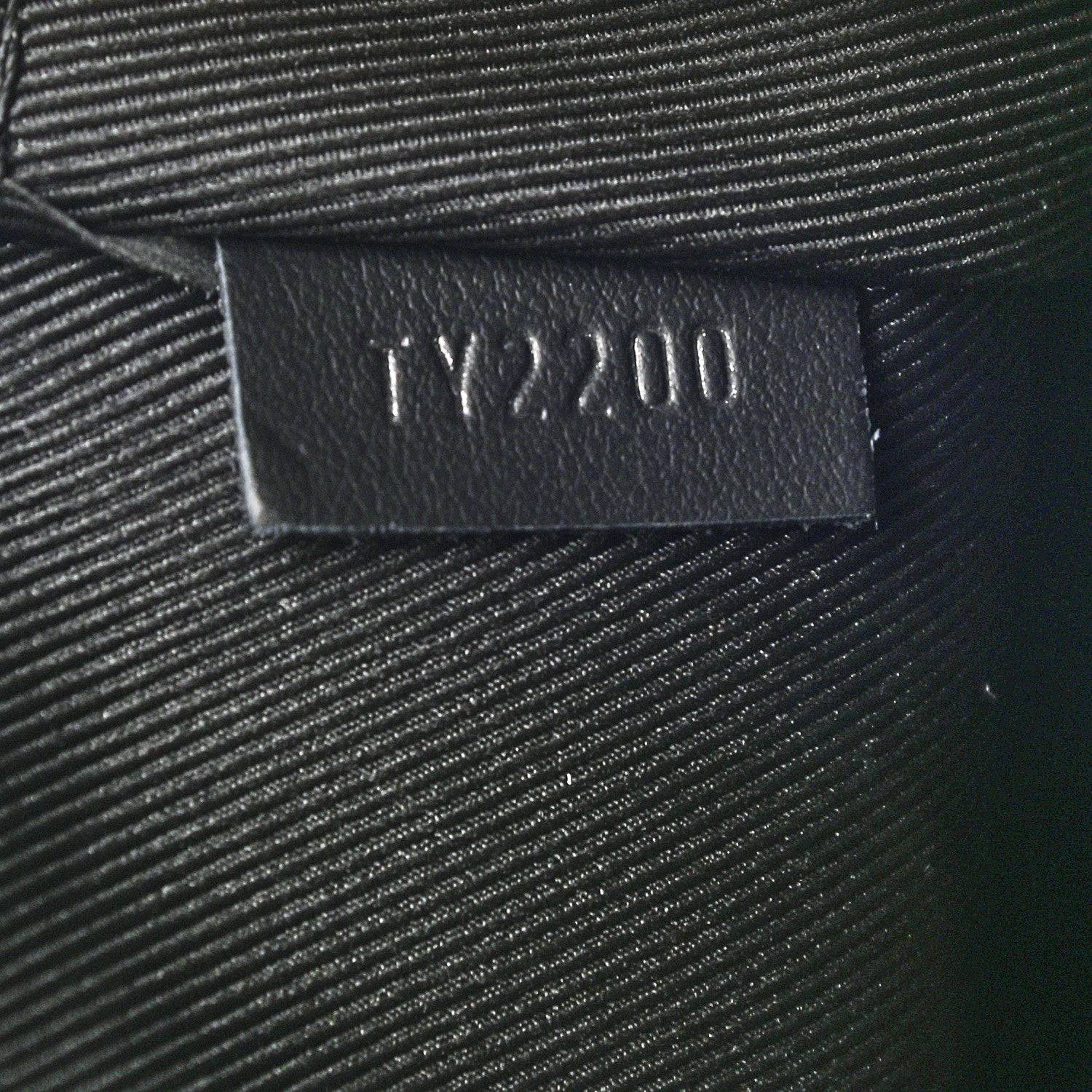 Louis Vuitton X NIGO Giant Damier Ebene Bear Pochette Jour GM 7 of 7