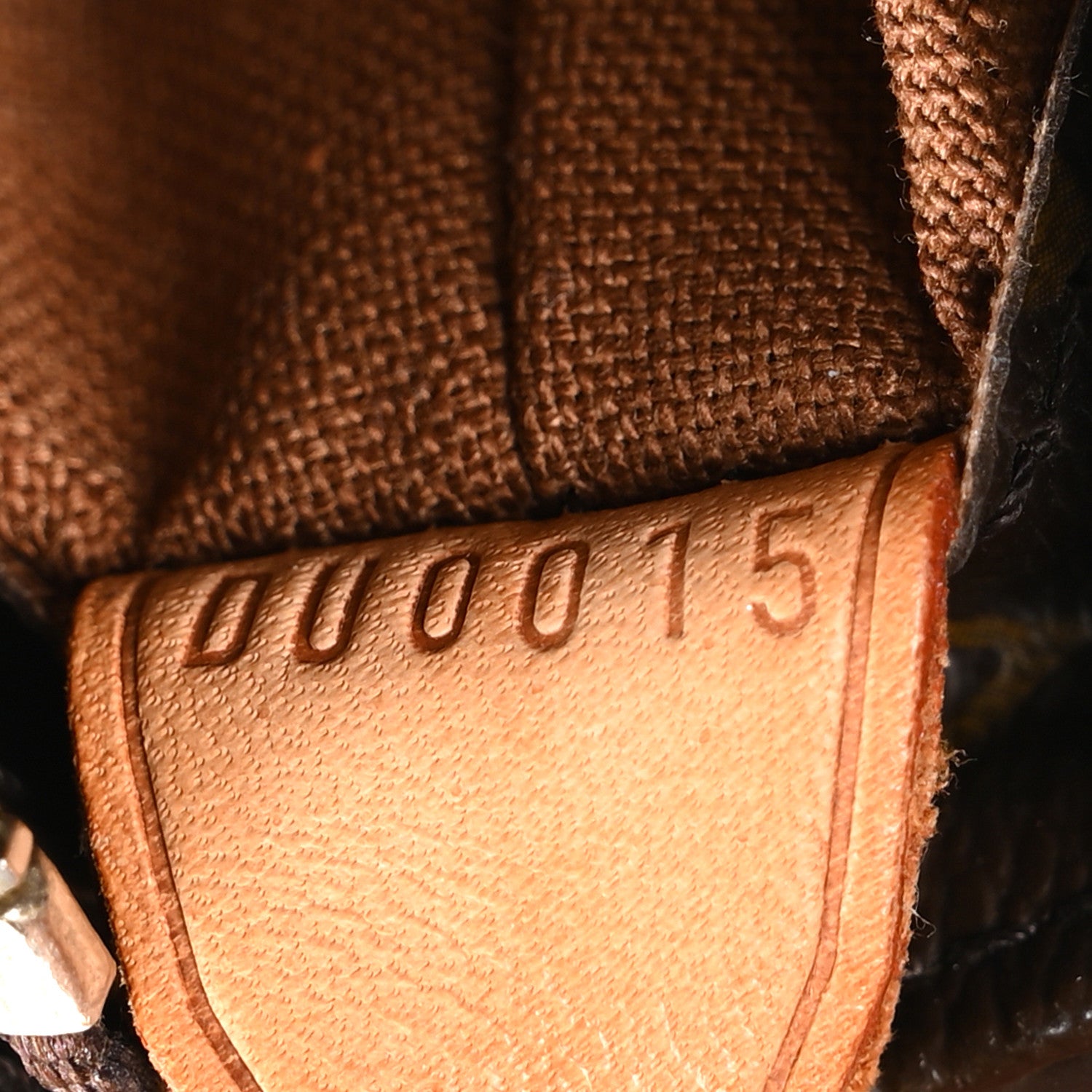 Louis Vuitton Monogram Cabas Mezzo 7 of 11