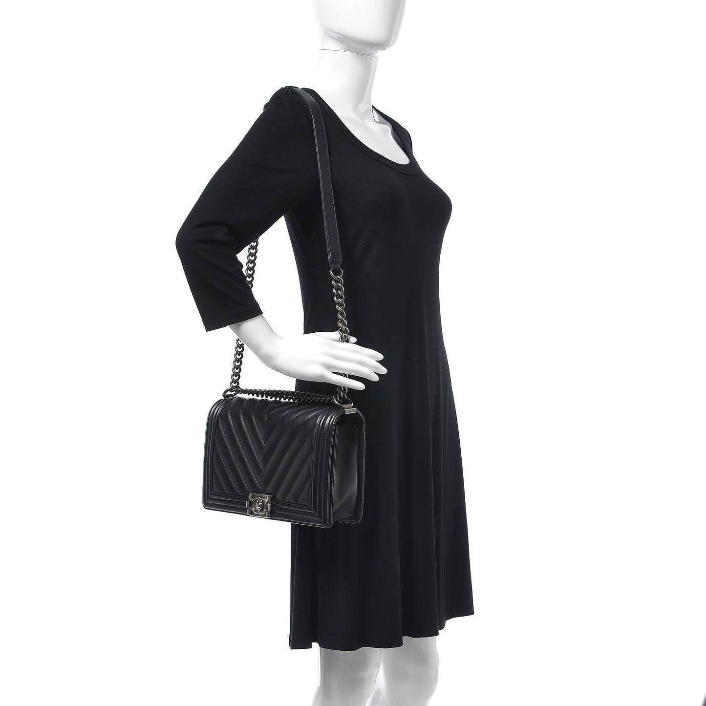 Calfskin Chevron New Medium Boy Flap Black