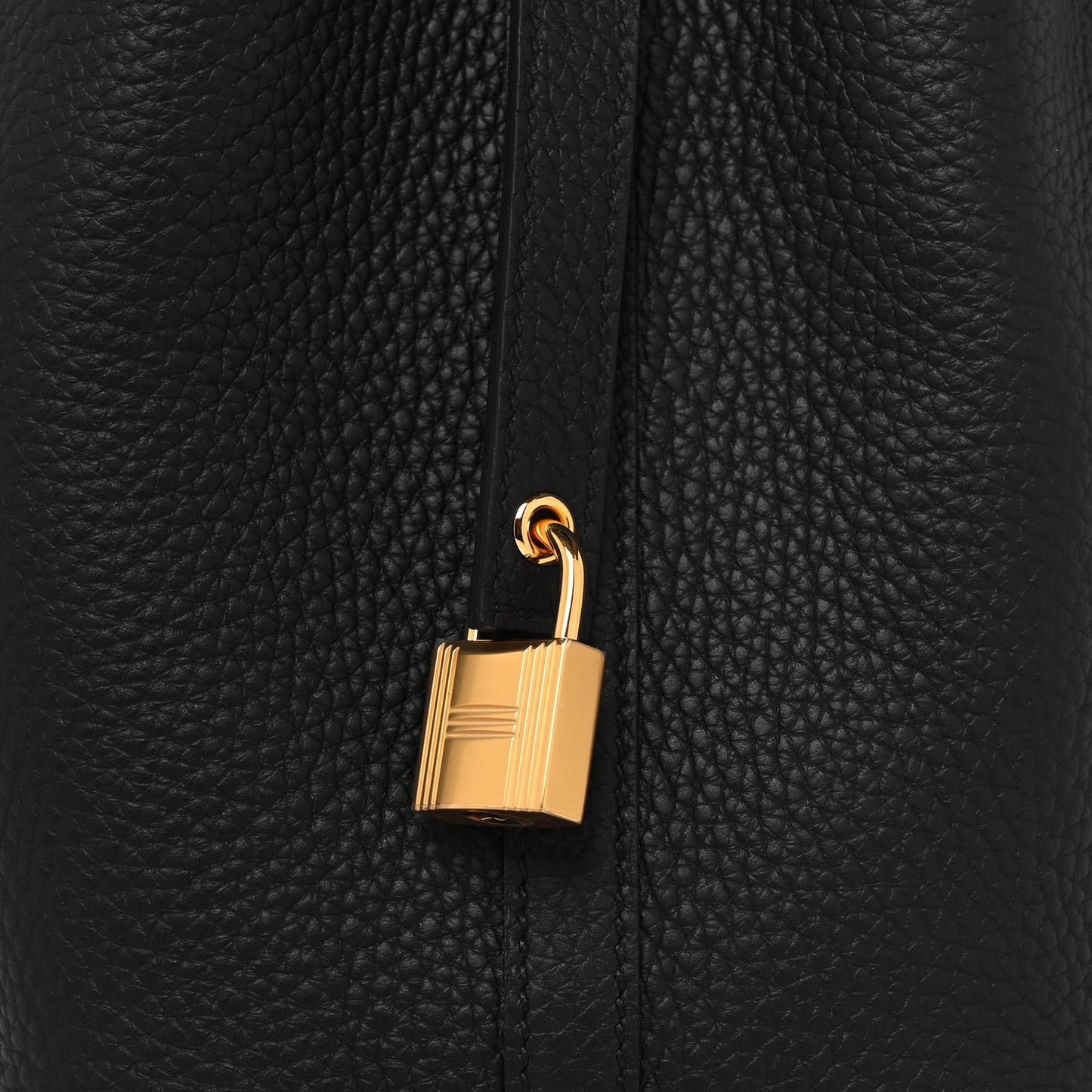 Taurillon Clemence Picotin Lock 18 PM Black