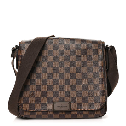 Louis Vuitton Damier Ebene District PM 1 of 9