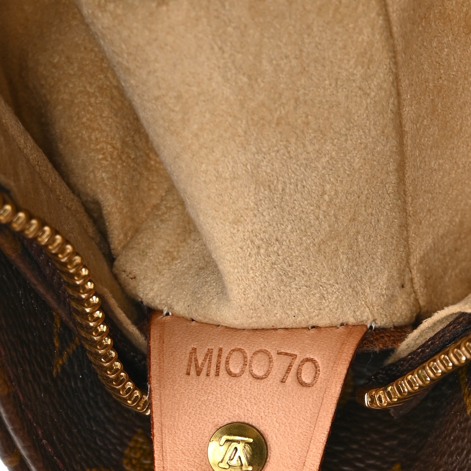 Louis Vuitton Monogram Looping GM 7 of 10