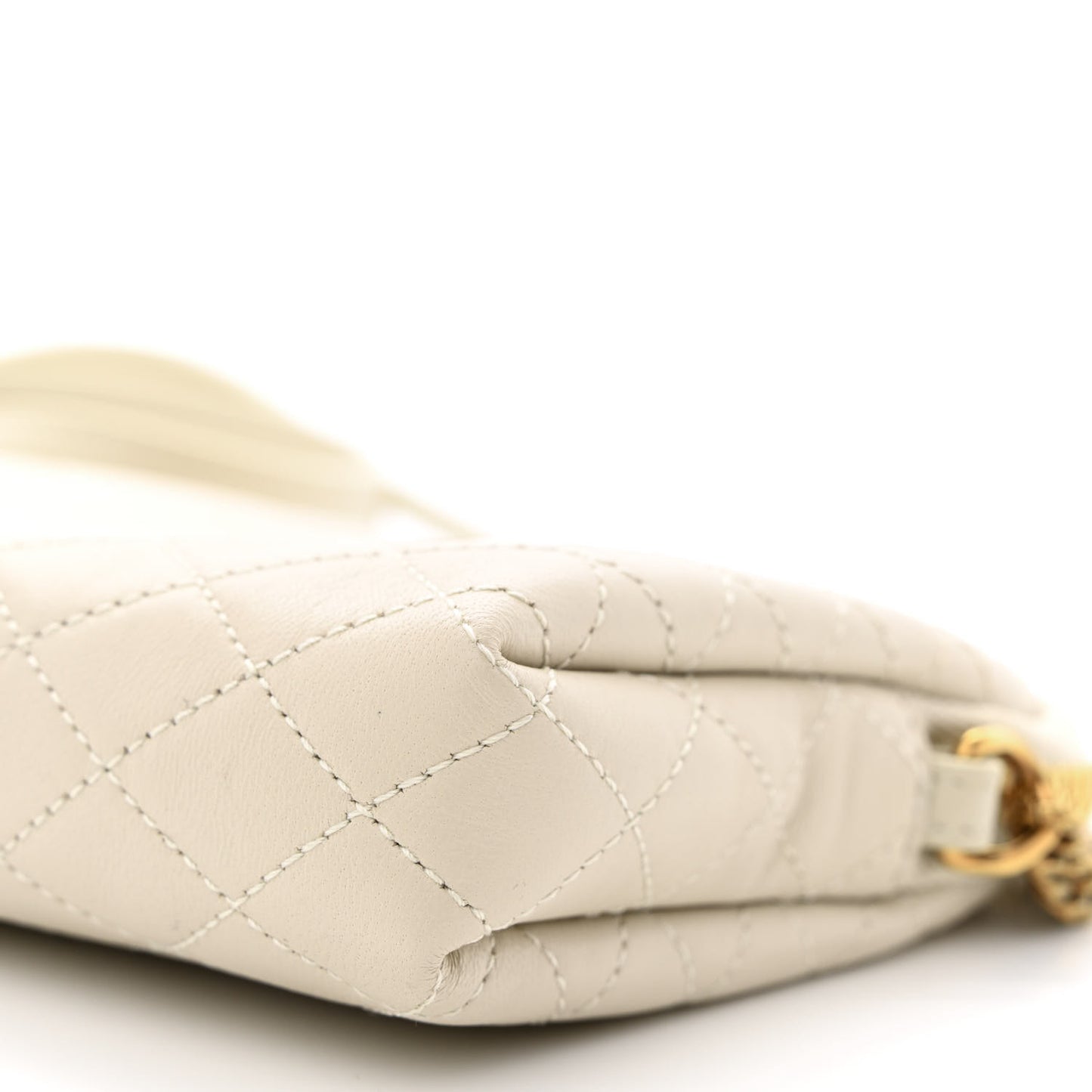 Lambskin Quilted Gaby Zipped Pouch Crema Soft
