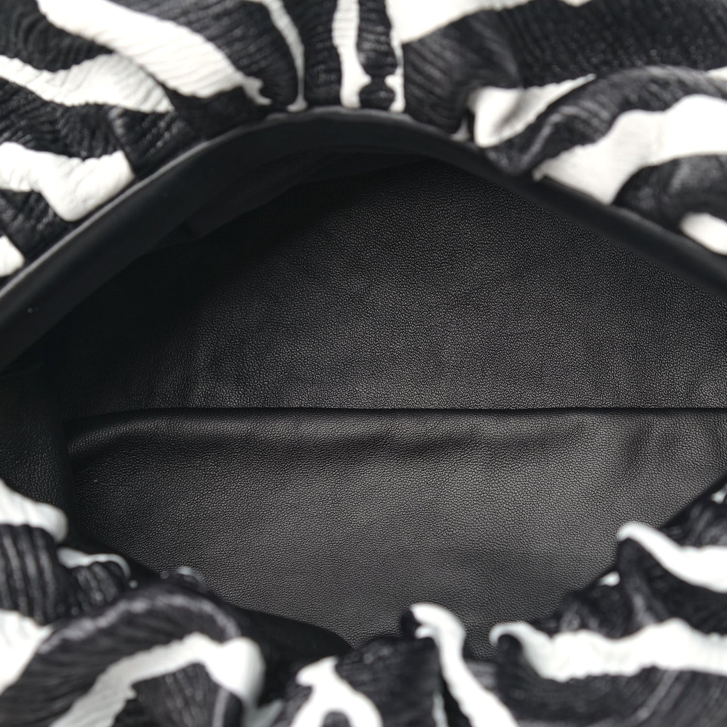 Nappa Zebra Print The Pouch Chain White Black