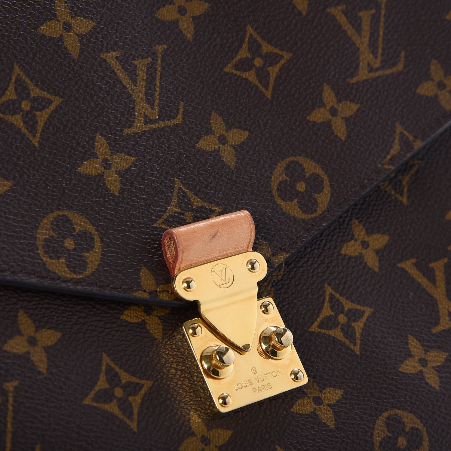 Louis Vuitton Monogram Pochette Metis 8 of 8