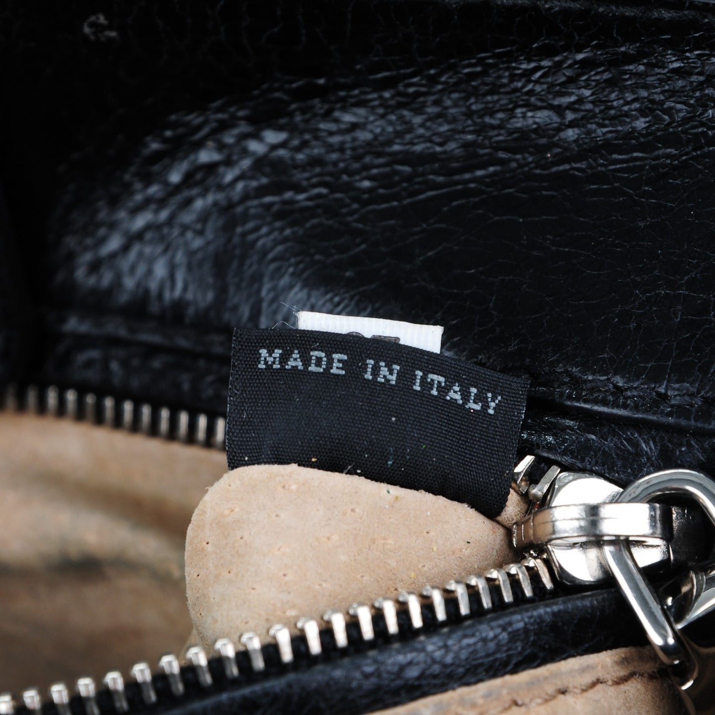 Glace Calf Fringe Studded Flap Hobo Nero Black