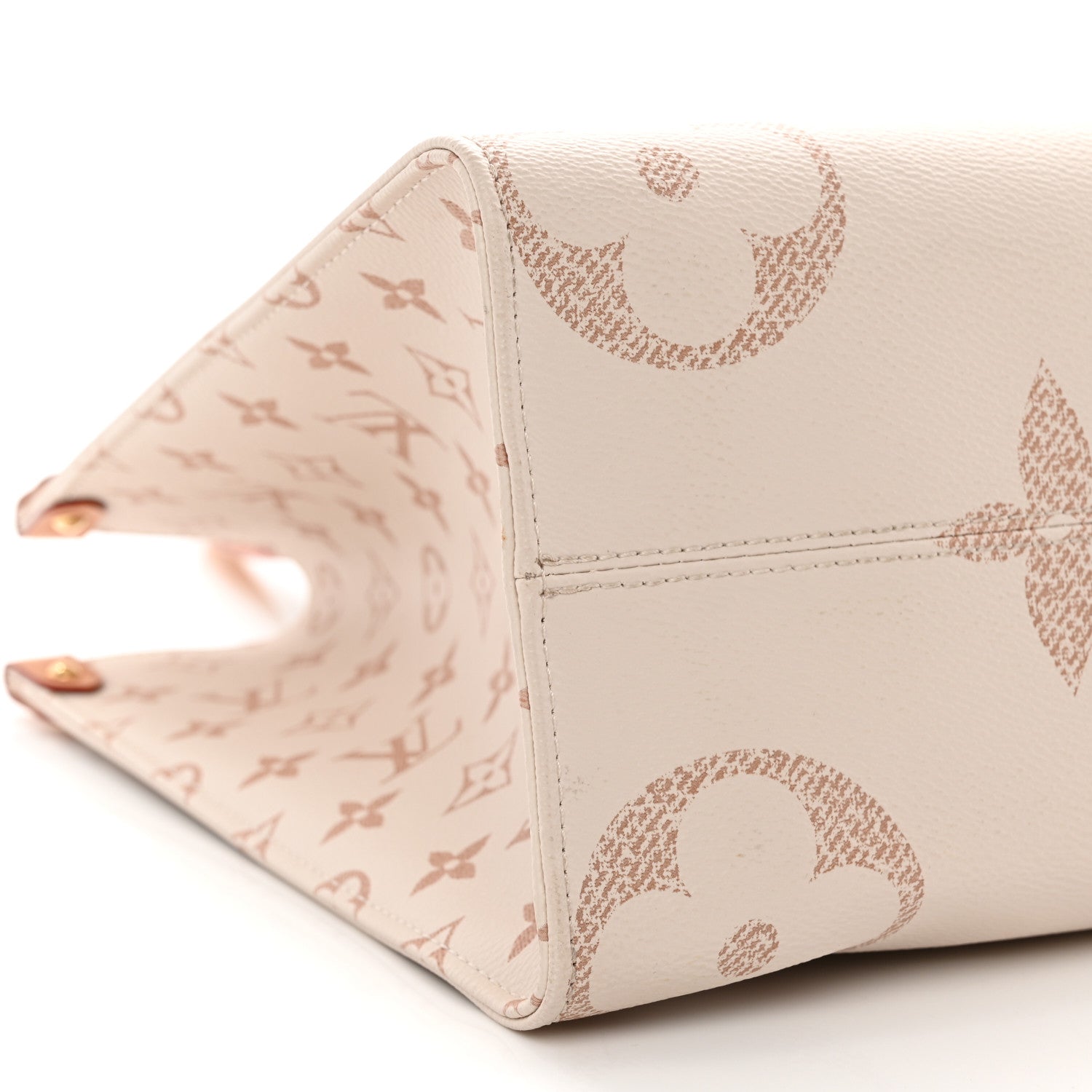 Louis Vuitton Monogram Dune Giant Onthego MM 8 of 9